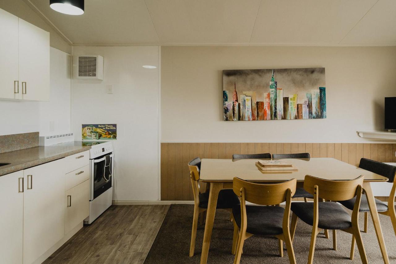 Lakes Edge Holiday Park Lake Tekapo Bagian luar foto