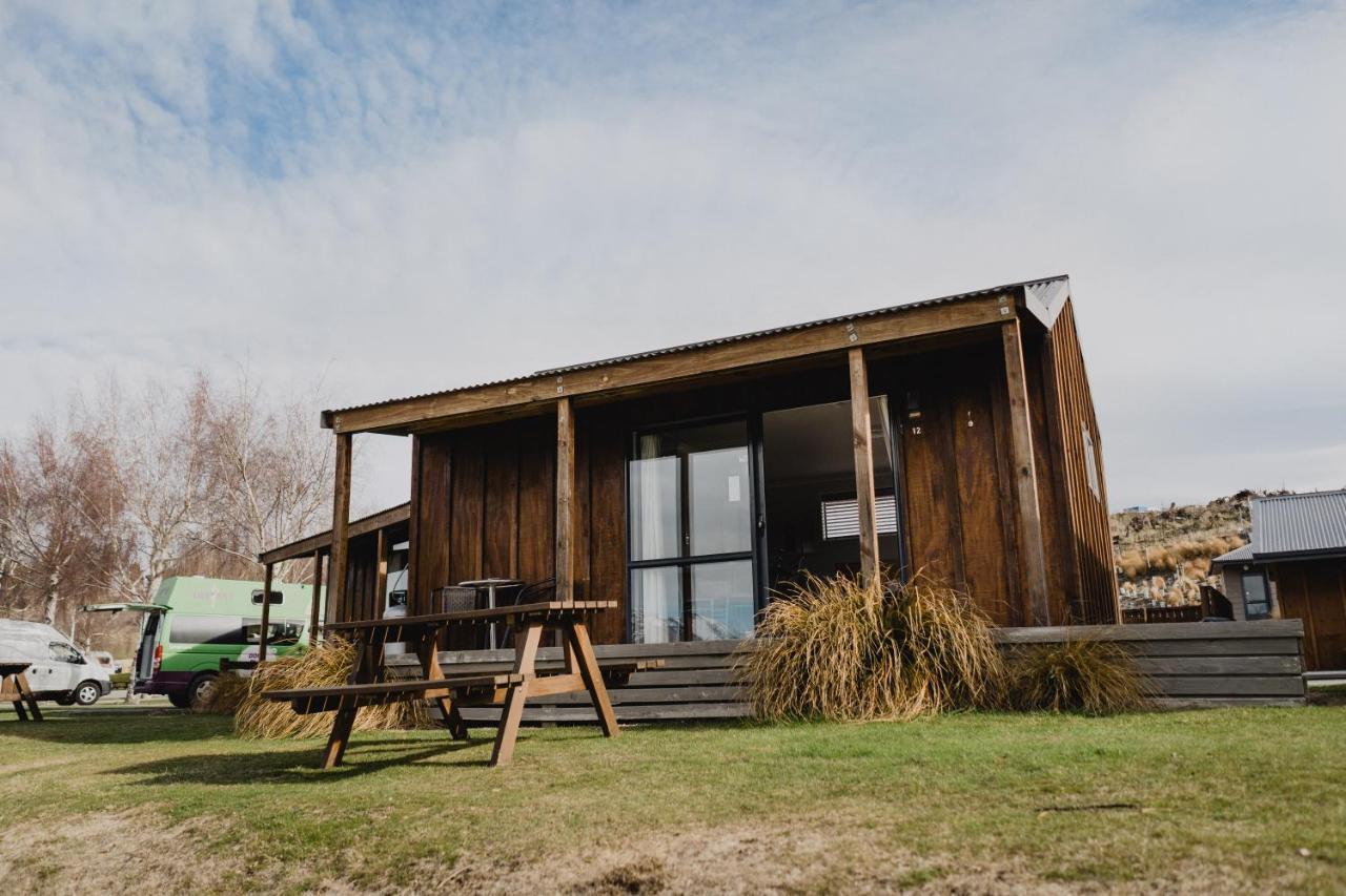 Lakes Edge Holiday Park Lake Tekapo Bagian luar foto